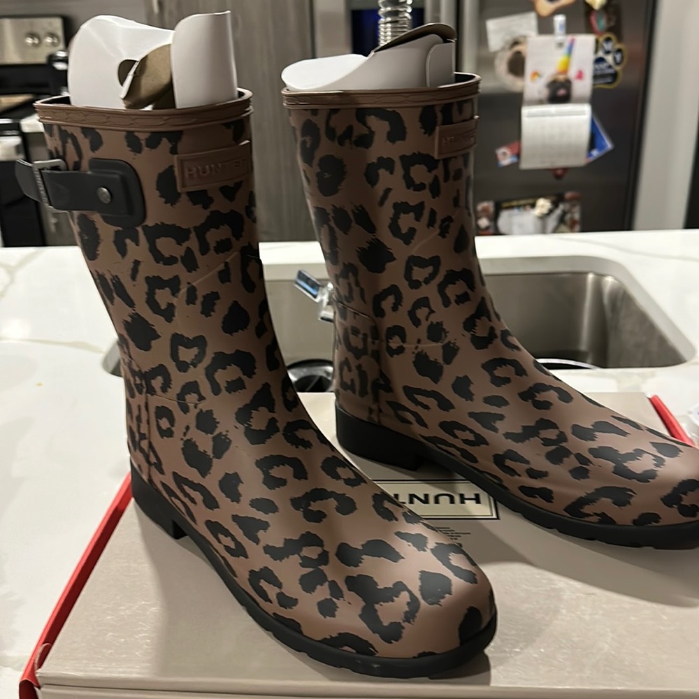 NWT Hunter rain boots.